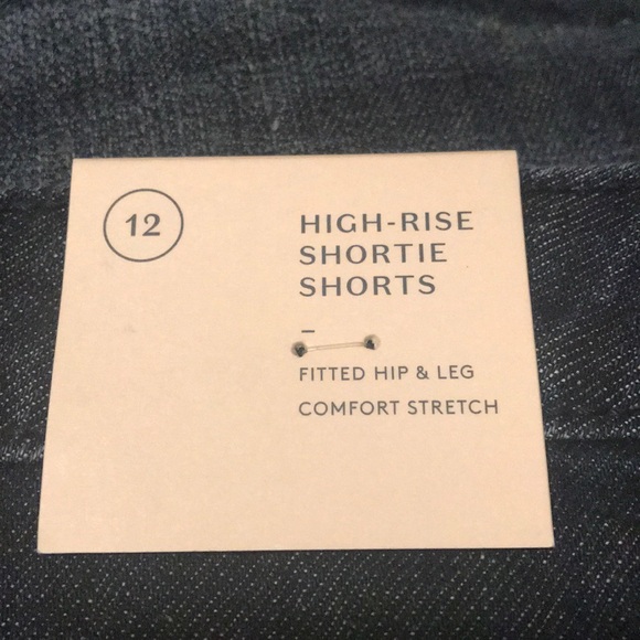 New high rise shortie shorts - Picture 3 of 4